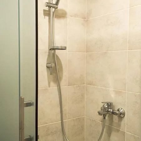 Lejlighed Cozy 2-room On Zhvanetsky Boulevard *