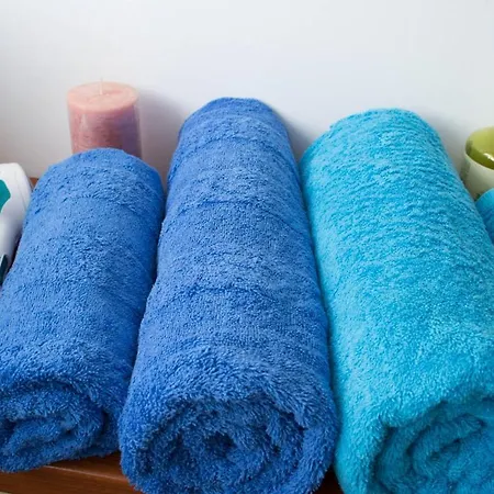 Cozy 2-room On Zhvanetsky Boulevard Lejlighed