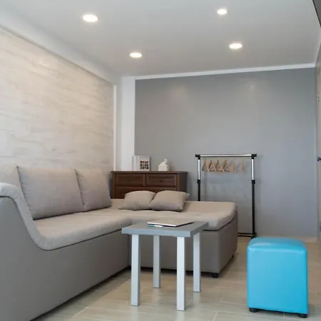 Lejlighed Cozy 2-room On Zhvanetsky Boulevard *