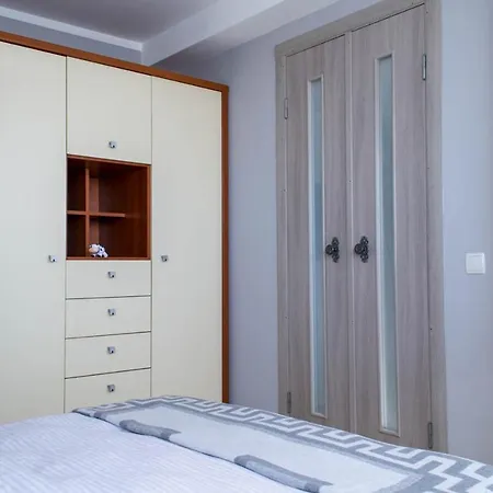 Cozy 2-room On Zhvanetsky Boulevard Διαμέρισμα Οδησσός