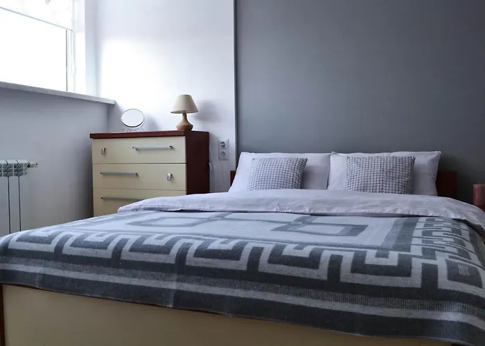 公寓 Cozy 2-room On Zhvanetsky Boulevard *